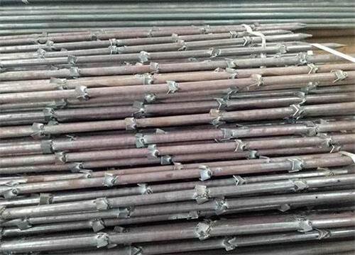 突泉隧道钢花管